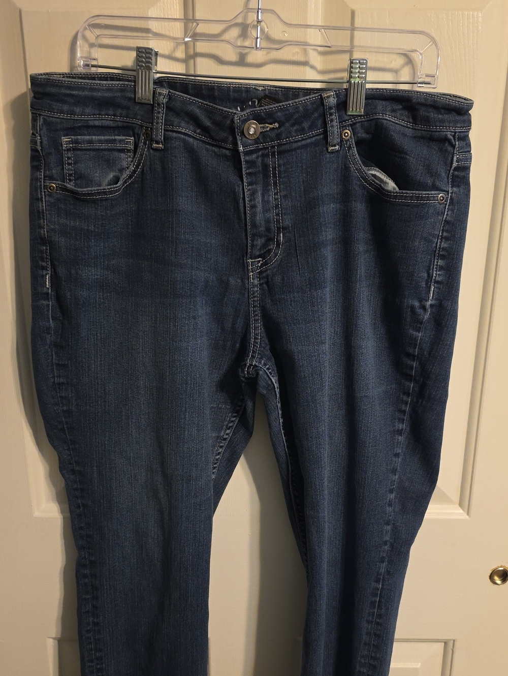 Apt. 9 Indigo Blue Denim Jeans with Contrast Stitching